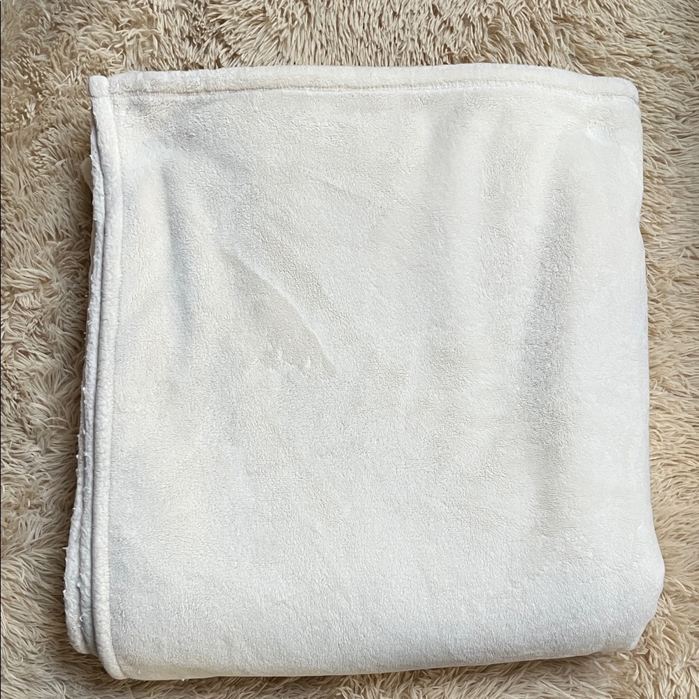 Berkshire Blanket Classic Extra-Fluffy Plush Blanket